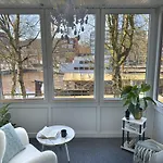 Feuerschiff-panorama - Moderne In Der Innenstadt Mit Wasserblick Appartement Emden