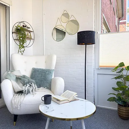 Feuerschiff-panorama - Moderne In Der Innenstadt Mit Wasserblick *