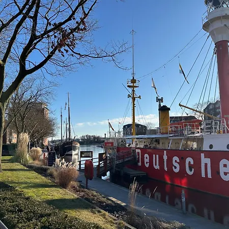 Feuerschiff-panorama - Moderne In Der Innenstadt Mit Wasserblick *