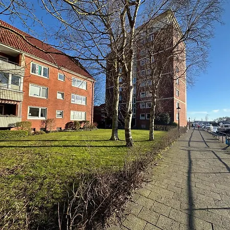 Feuerschiff-panorama - Moderne In Der Innenstadt Mit Wasserblick * Emden